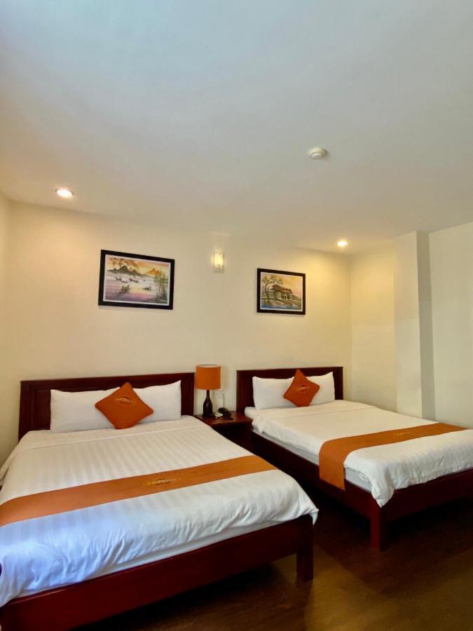 Golden Star Hotel Hué Extérieur photo