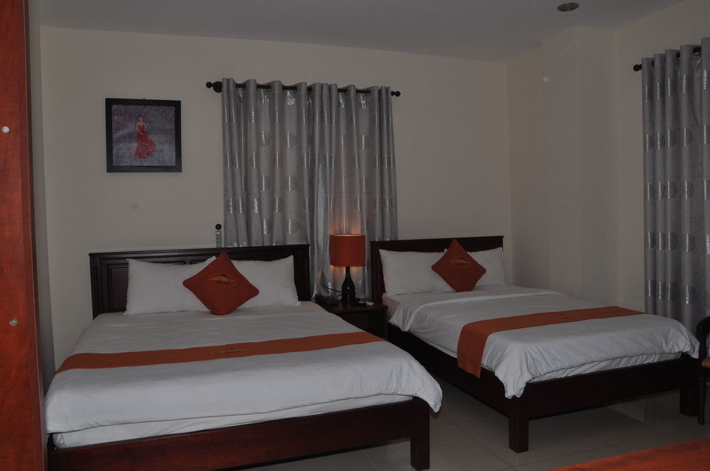 Golden Star Hotel Hué Extérieur photo